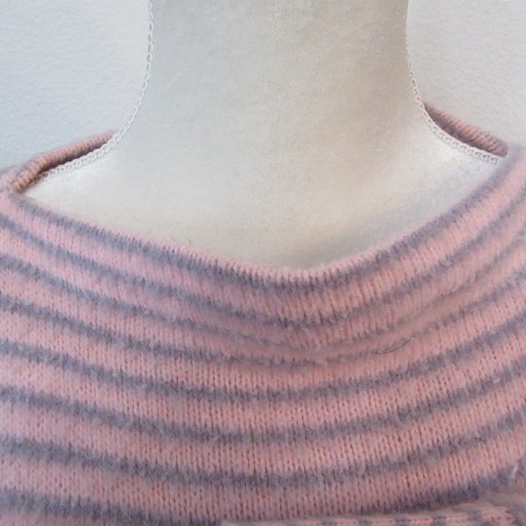 Pink And Gray Striped / Stretch / Size Medium / Warm Sweater - Picture 2 of 8